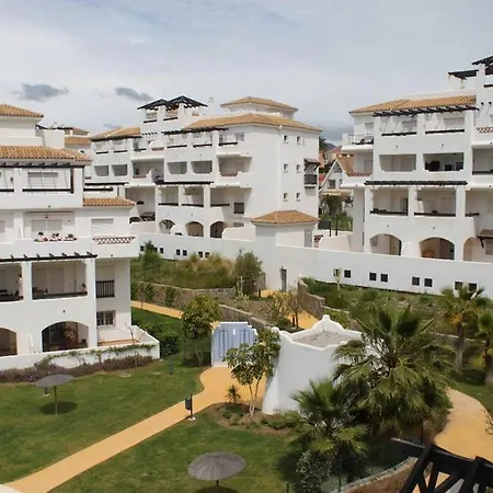 Laegenhet Hoegst Upp, Med Pool Och Utsikt Oever Havet Apartment *