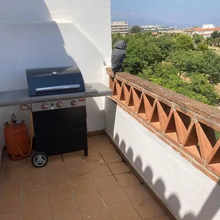 Apartment Laegenhet Hoegst Upp, Med Pool Och Utsikt Oever Havet