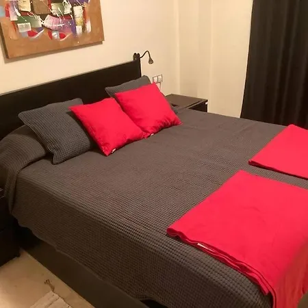 Apartment Laegenhet Hoegst Upp, Med Pool Och Utsikt Oever Havet