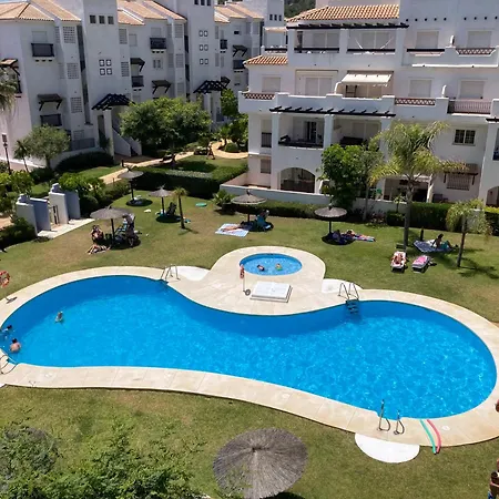 Laegenhet Hoegst Upp, Med Pool Och Utsikt Oever Havet Apartment San Luis de Sabinillas